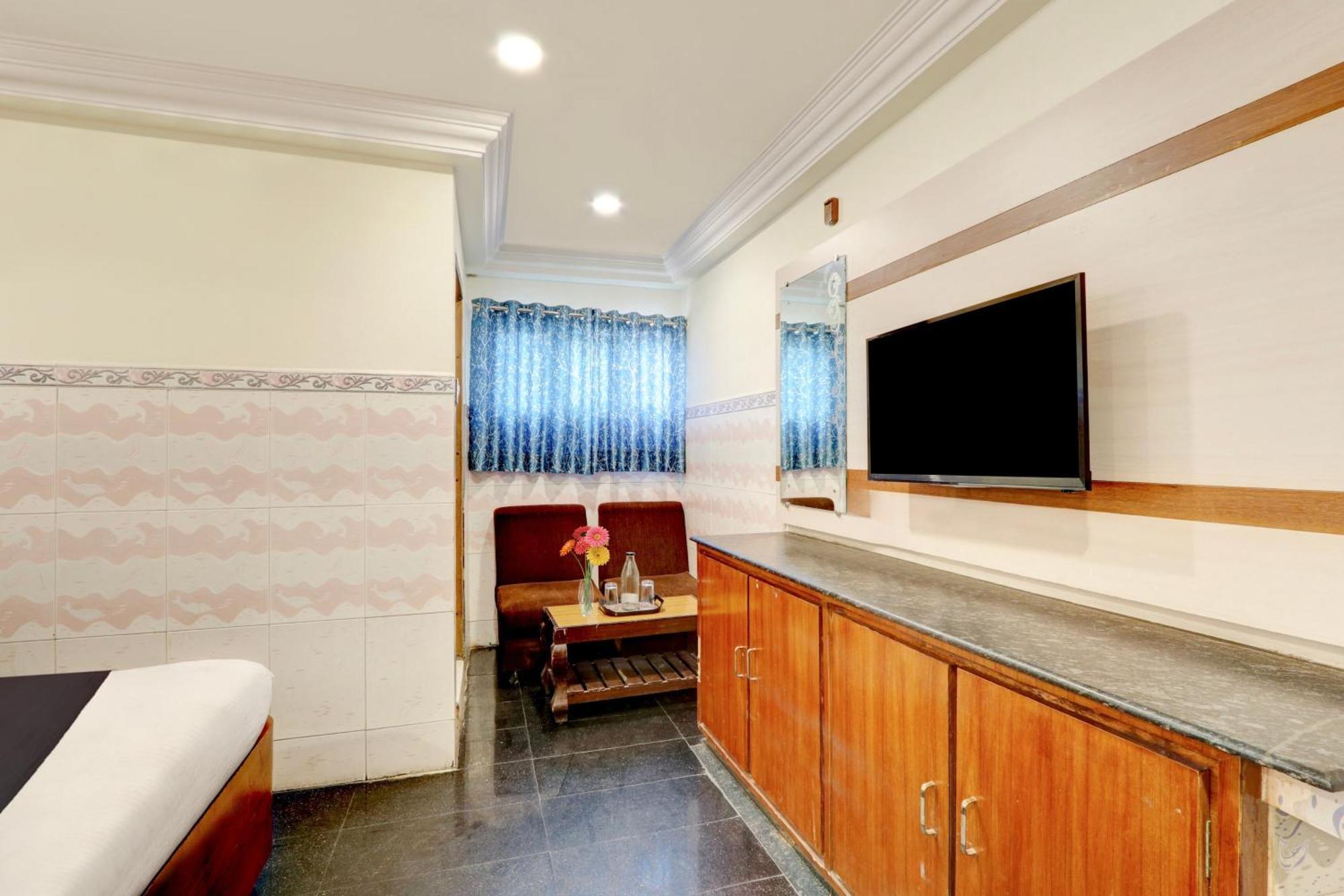 Hotel O Hanuman Pet Near Railway Station Vijayawada Exterior photo